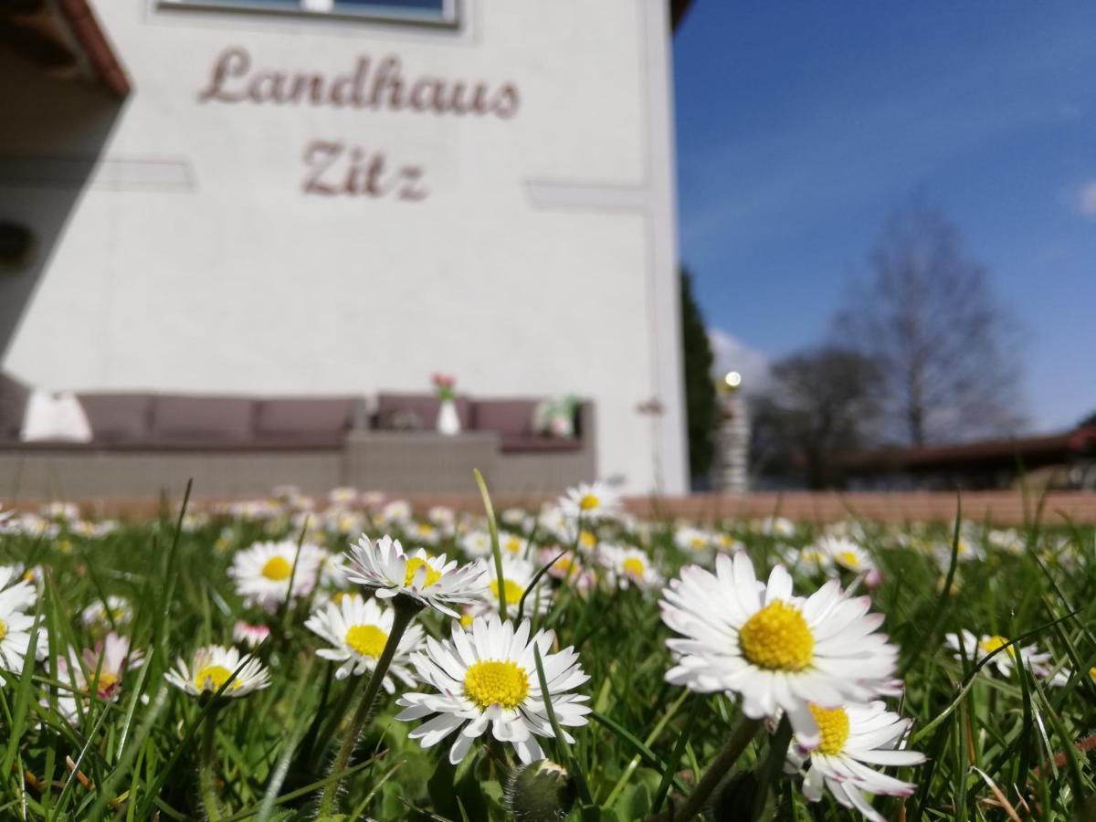 Landhaus Zitz Apartman Ranten Kültér fotó